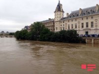 Paris su altında - 100 il öncəki VAHİMƏ qayıtdı
