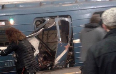 Peterburq metrosunda partlayışlar: azı 10 adam həlak oldu