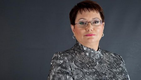 Deputat Elmira Axundovanın səs yazısı: “Müdafiə naziri dəyişdi, pulum kəsildi...” - VİDEO