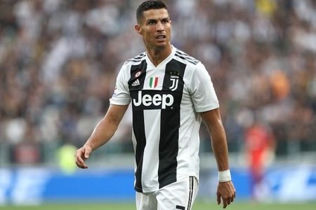 Ronaldo İspaniyada klinika açdı