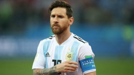 Messi rəqib futbolçuya cavab verdi: "İSTƏNİLƏN VAXT HAZIRAM"