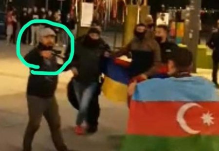 В Польше армянские банды напали с оружием на мирную акцию азербайджанцев - ФОТО - ВИДЕО
