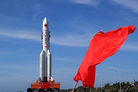 Dünyanı həyəcanda saxlayan Çinin raket daşıyıcısı düşdü - VİDEO