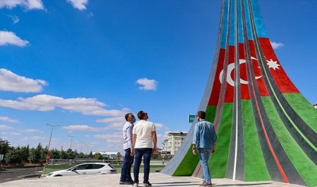Azərbaycan-Türkiyə Qardaşlıq Abidəsi ucaldıldı - Fotolar