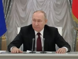 Putin xalqa müraciət edir