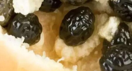 Göylərdən gələn hədiyyə: Biri 20 manata satılır