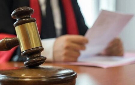 Xəstəxanada xadimə işləyən şəxsi aldadan qardaşlarla bağlı qərar ləğv edildi