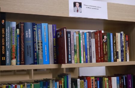Mərkəzi Elmi Kitabxanada professor Asif Rüstəmlinin kolleksiyası yaradılıb