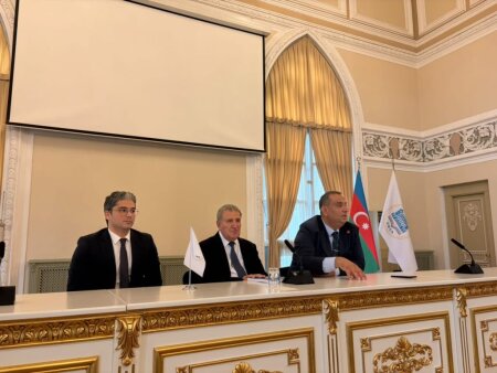 AMEA prezidenti İsa Həbibbəyli "Anadolu Məktəbi" layihəsinin iştirakçıları ilə görüşüb