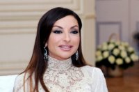 Mehriban Əliyevaya “İlin adamı” mükafatı təqdim olunub