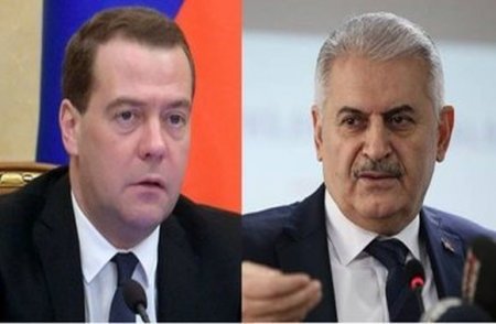 Dmitri Medvedev və Türkiyə hökumət başçısı Binəli Yıldırım