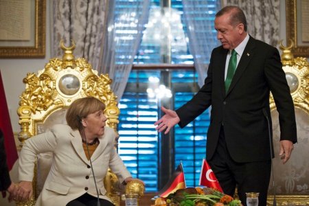 Merkel Ərdoğanın çıxışına qadağa qoydu
