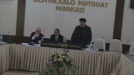 36 NƏFƏRDƏN İBARƏT  6 KÖÇKÜN AİLƏSİNİN EVLƏRİNİ MƏMURLAR DAĞIDIR- BU İŞƏ ƏDLİYYƏ NAZİRİNİN MÜAVİNİ AZƏR CƏFƏROVUN RƏHBƏRLİK ETDİYİ BİLDİRİLİR
