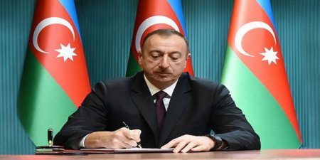 Prezident İlham Əliyev dövlət himninin musiqisini və mətnini təsdiqlədi (TAM MƏTN)