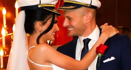 Azərbaycanlı model amerikalı pilotla evləndi – FOTO