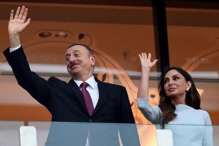 Prezident İlham Əliyev və xanımı Bakı Olimpiya Stadionunda final oyununa baxıb - Foto