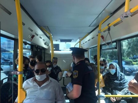 Bakı polisi marşrut avtobuslarında maskalarla bağlı reydlər keçirir