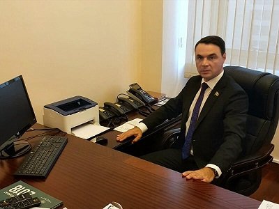 Sərxoş halda polisi döyən deputat Eldəniz Səlimovun DOSYEsi