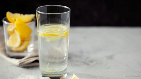 Hər səhər limonlu su içdikdə nə olur?