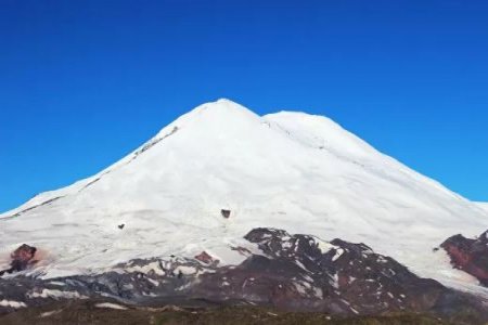 Əlverişsiz hava şəraiti səbəbindən Elbrus dağında bir alpinist öldü