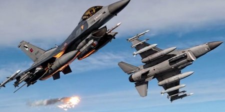 Türkiyə “F-16"ları qaldırdı: İranla sərhəddə mövqelər darmadağın edildi