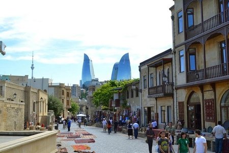 Azərbaycana yenidən turist axını başlayıb - son statistika