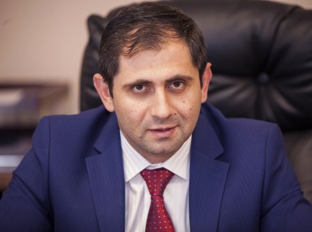 Paşinyan yeni müdafiə naziri təyin etdi: Ermənistanda qeyri-müəyyənlik - FOTO