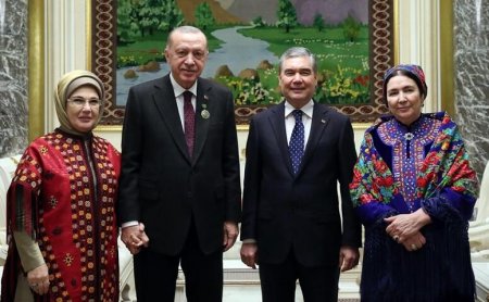 Türkmənistanın mediadan gizlədilən birinci ledisi - Onun fotosu ilk dəfə yayımlandı