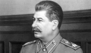 “Sifarişi kimdən almısan?” – Kremlin həyətində Stalinə atəş açan leytenant kimin qisasını almaq istəyib…
