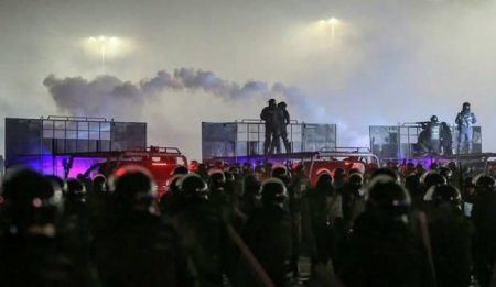 “Hazırda Almatı yaxınlığında terrorçu dəstələrlə hava-desant bölmələri arasında döyüş gedir” Qazaxıstan prezidenti Kasım-Jomart Tokayev