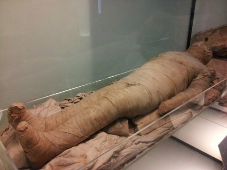 “Lənətlənmiş” mumiya açıldı: 2000 ildir bətndə çürüməyən döl... - Şok araşdırma