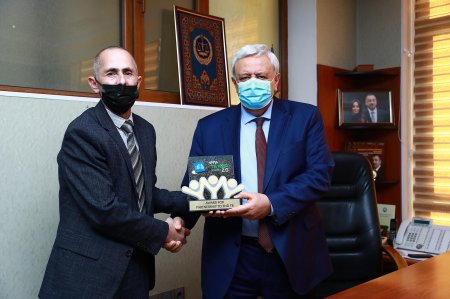 Ədliyyə Nazirliyinin idarə rəisinə “Award For Partnership To End TB” mükafatı təqdim edildi - FOTOLAR