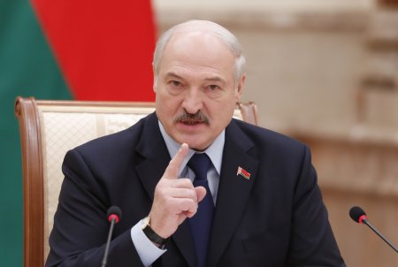 Lukaşenkonun Kremlə yollanmazdan öncə dediyi sözlər dünyanı qarışdırdı – “Barıtlı” təhdid
