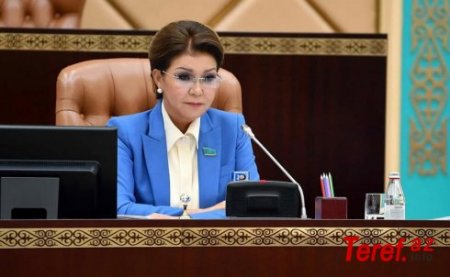Nazarbayevin qızı deputat mandatından imtina etdi
