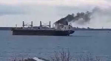 Rusiya Banqladeş gəmisini raketlə vurdu - VİDEO
