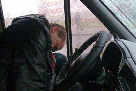 Gəncədə avtobus sürücüsü sükan arxasında ölüb