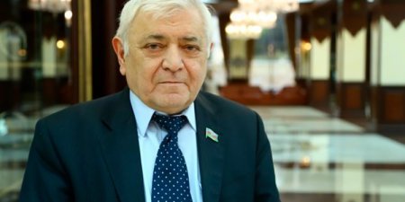 Aqil Abbas prezidentin idman siyasətini tənqid elədi:"10-15 milyona idman kompleksləri tikiblər, heç nəyə yaramır"