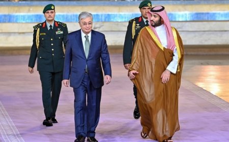 Qazaxıstan Prezidenti Məkkədə Ümrə ziyarəti edib