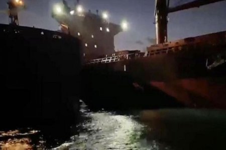 İstanbul boğazında iki gəmi toqquşdu
