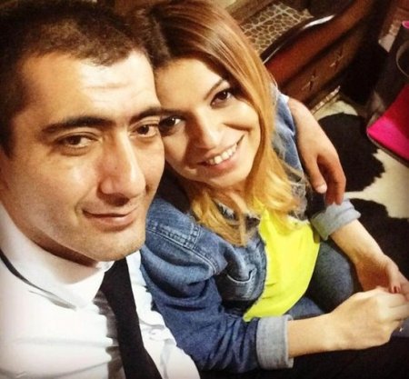 Bakıda məşhur aparıcı yüksək vəzifəli ərindən boşandı - RƏSMİ SƏNƏD (FOTO)