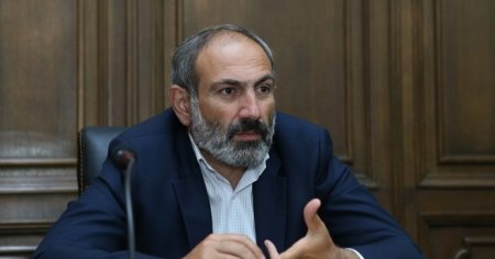“Bakı məndən bunu tələb edir…” – Paşinyan parlamentdə danışdı