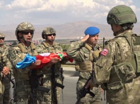 “Naxçıvan birləşmiş ordusu xüsusi təlim keçmiş ordudu”-Tiqran Abramyanın qorxusu