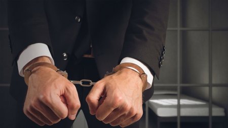 "Bankir Arif" "Azərbaycan bulvarı"nda saxlanıldı (FOTOLAR)