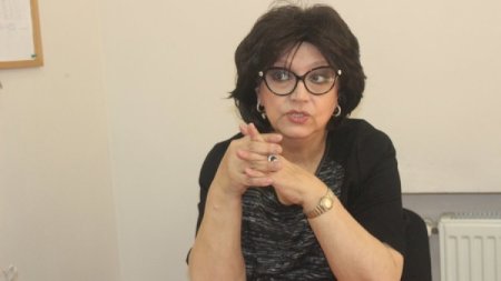 “Xəyanət edən kişinin yanında qalmayın” - Xuraman Qasımova