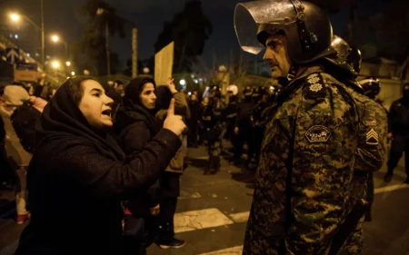 İranda repressiyalar zamanı 448 nəfər öldürülüb