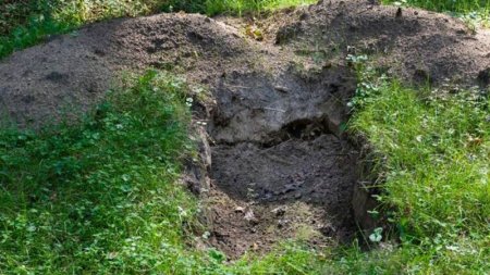 Əri tərəfindən diri-diri basdırılan qadın məzardan çıxmağı bacardı - DƏHŞƏTLİ HADİSƏ (FOTO)