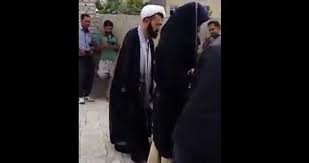 Molla məsciddə qadınla yaxalandı