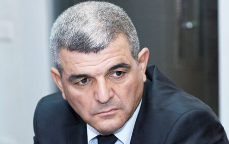 Fazil Mustafa Anar Kərimov barədə: “Gəldi, bioqrafiyasına “nazir olub” yazıldı, çıxdı getdi…”