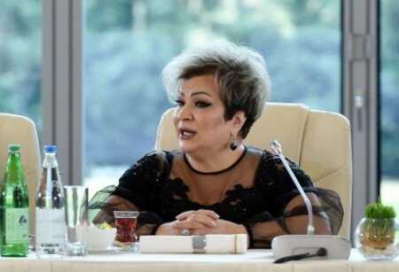 Afaq Bəşirqızı jurnalistlərə QARĞIŞ ETDİ: "O çörək sizə zəhər olsun"