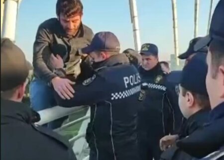 Özünü körpüdən atmaq istəyən şəxsi xilas edəni siz də tanıyın - VİDEO